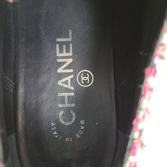 Authentic Chanel Lace Up  Pink and Black Tweed Pearl "CC" Logo Platform Sneakers - Picture 8 of 16